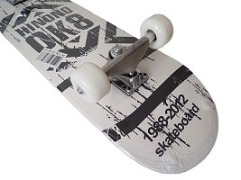 Skateboard závodní s protismykem bílý 78 x 20 cm S3-B