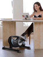 MERACH S04B1 Mini Exercise Bike - Mini rotoped